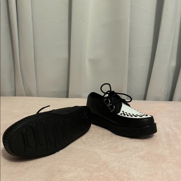 T.U.K. Shoes - Picture 4 of 4